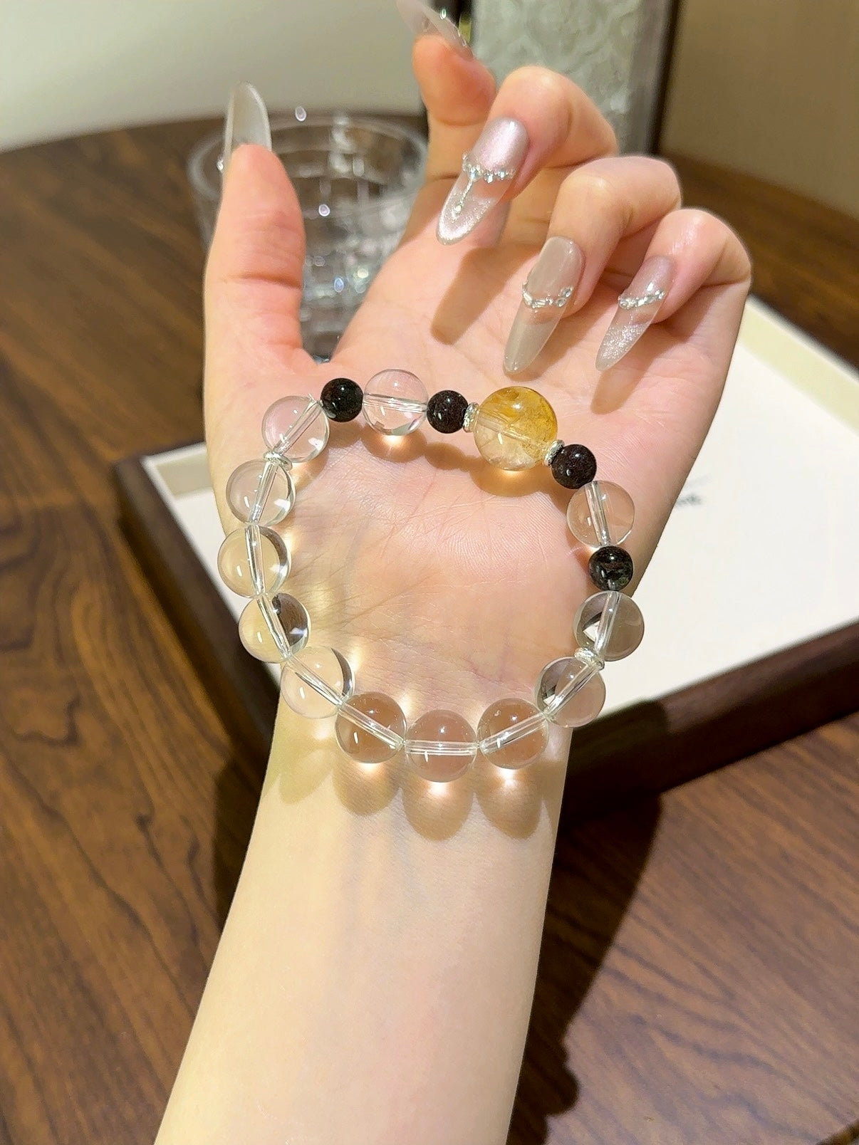 ▫️▪️ White crystal green ghost yellow gum flower bracelet
